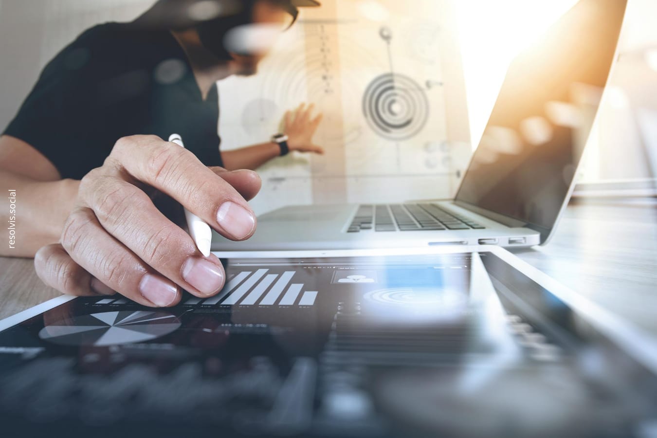 Siti web professionali per PMI e professionisti lucani, Resolvis | Marketing | Comunicazione | Matera | Business | Produzione Web | Produzione siti internet | Startup | Innovazione | Ricerca | E-commerce